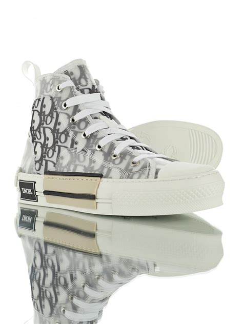 Converse x Dior .